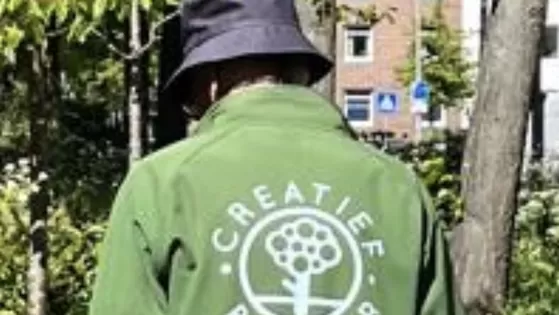 De stadsdokter en de tuinier #1 Buitenspelende kinderen